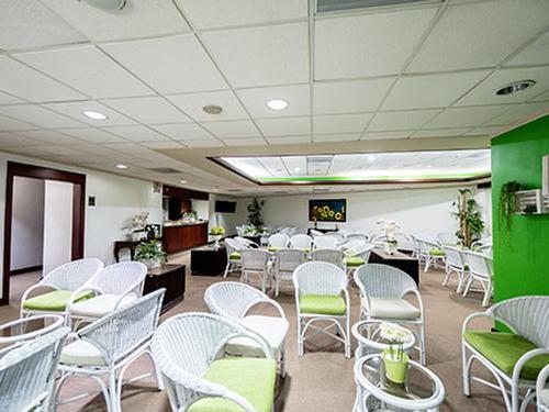 Sala Larimar Arrivals Lounge