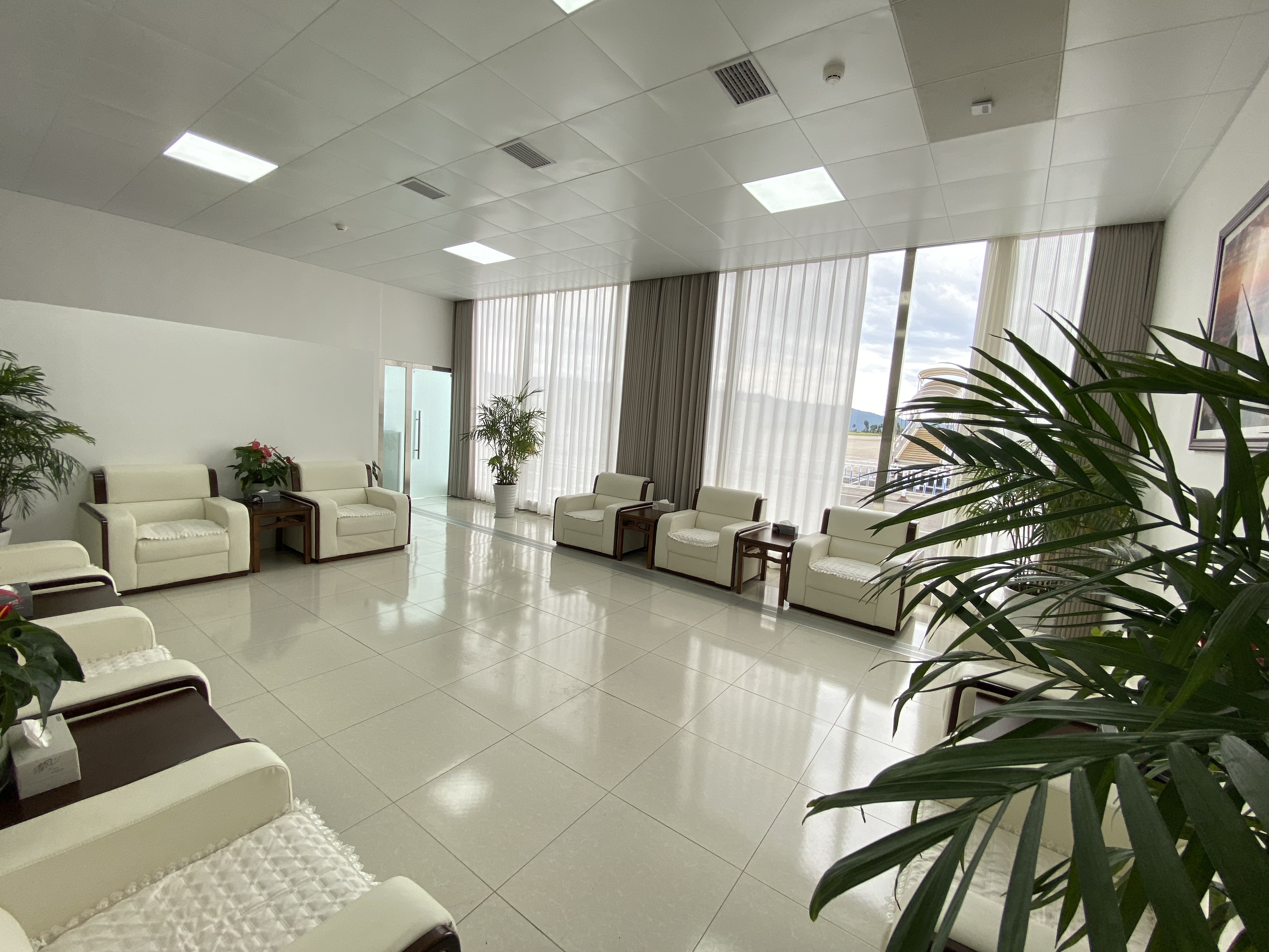 Airlines Lounge 1, 2