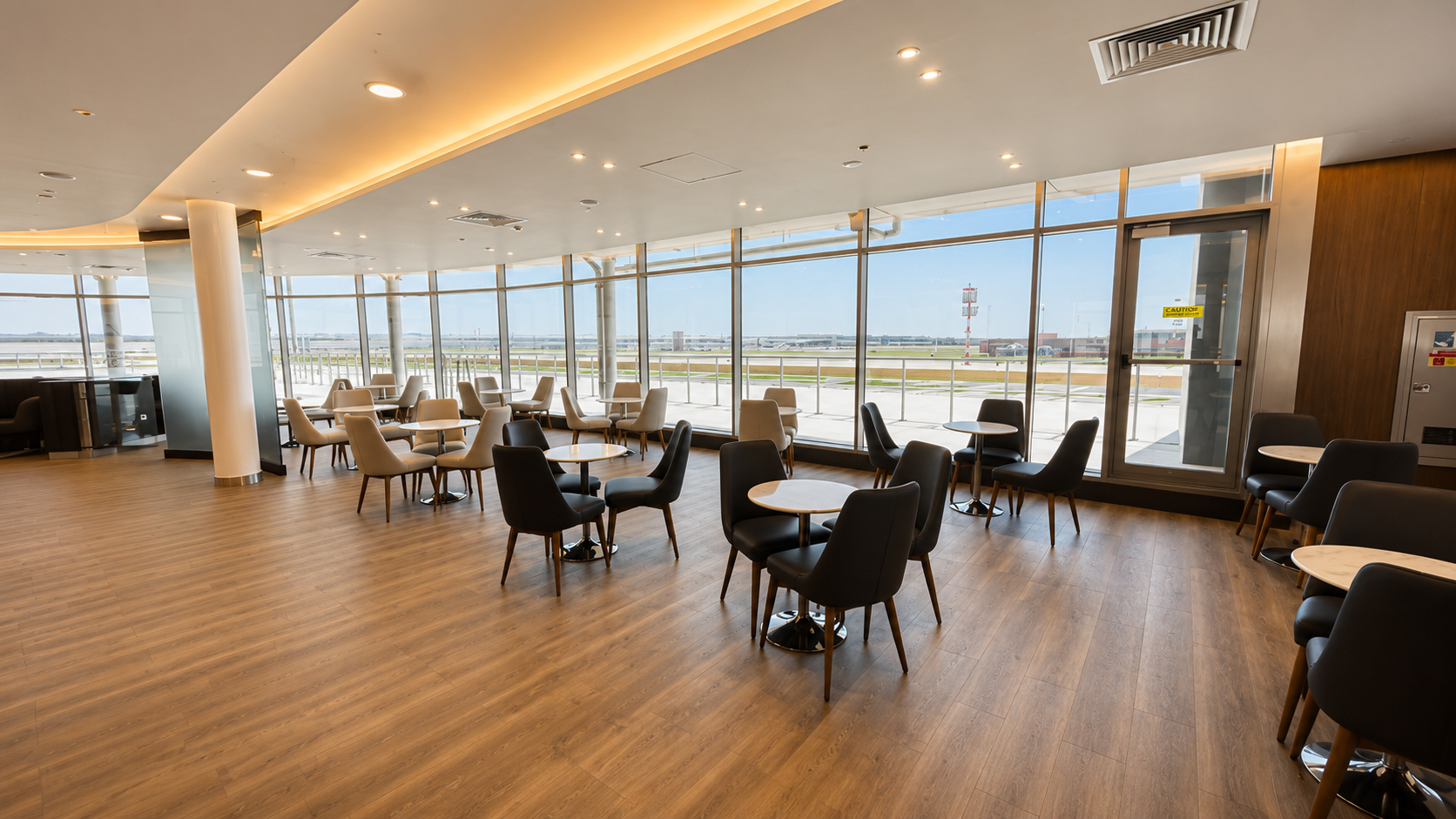 Plaza Premium Lounge by CAC & EAS atmosphere, image 3