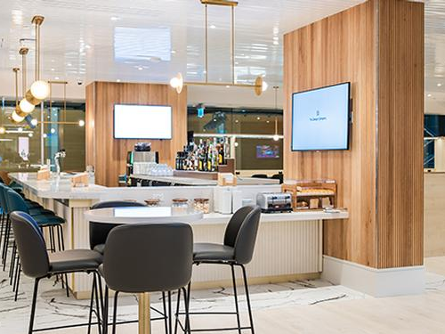 Plaza Premium Lounge (US Departures)