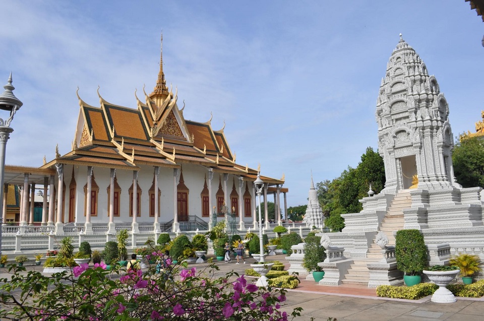 Phnom Penh: A City of Contrasts