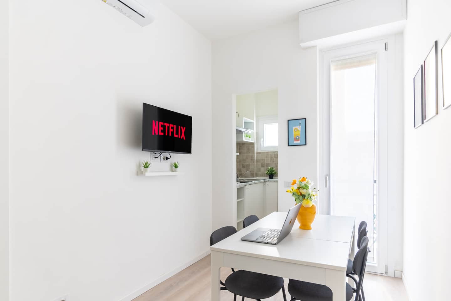 8 - [Navigli] Apartment with Terrace, Netflix & WiFi