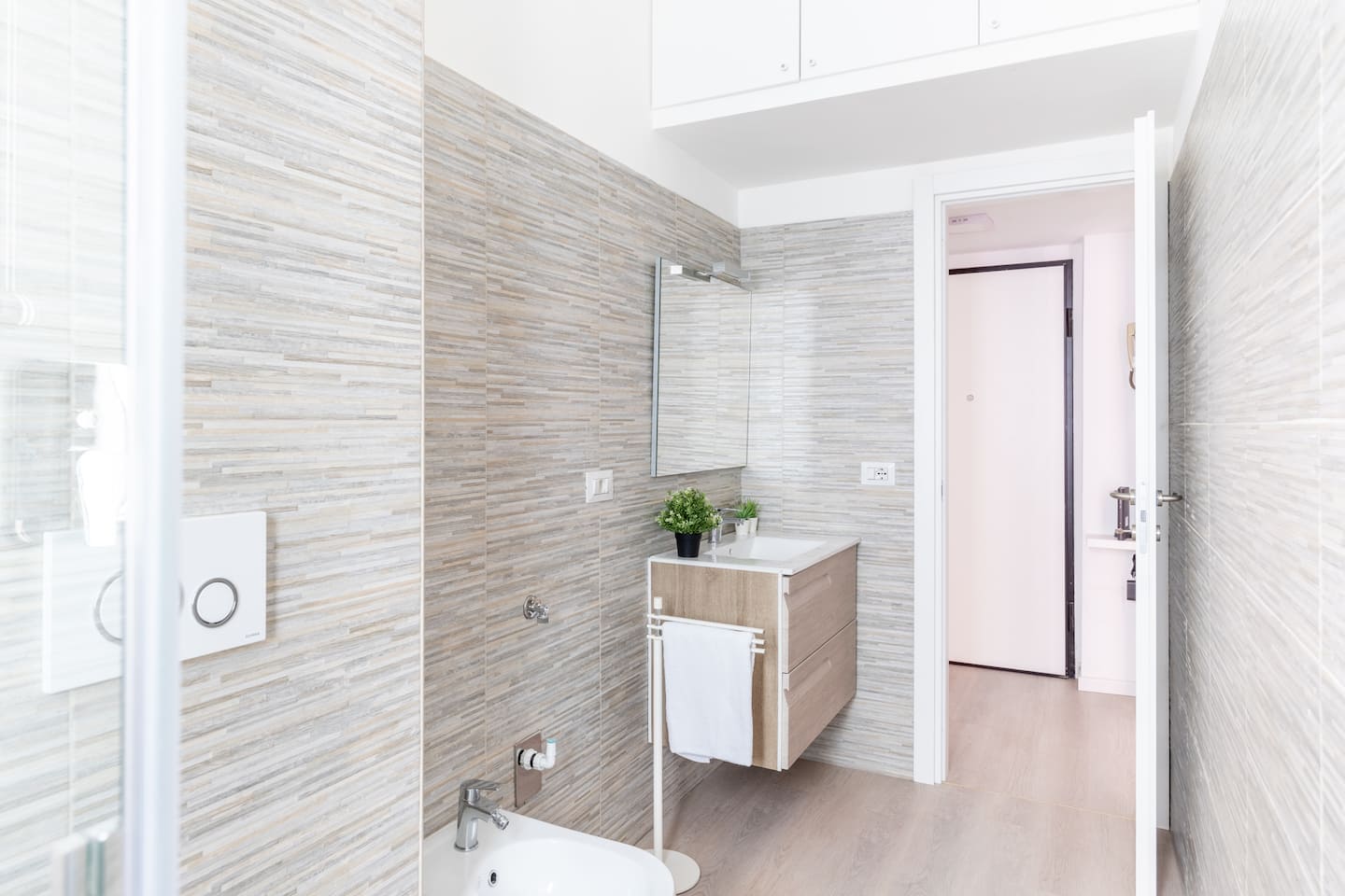 20 - [Navigli] Apartment with Terrace, Netflix & WiFi