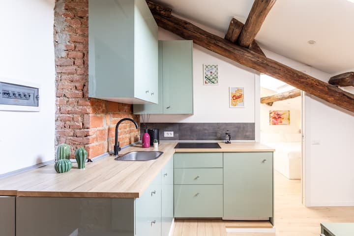[Duomo-Cinque Giornate-] 2BR Suite, WiFi & Netflix