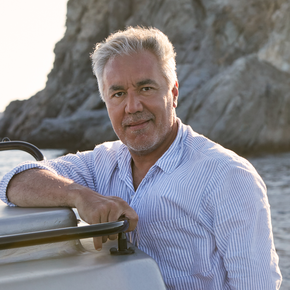 Miguel Flores-Vianna