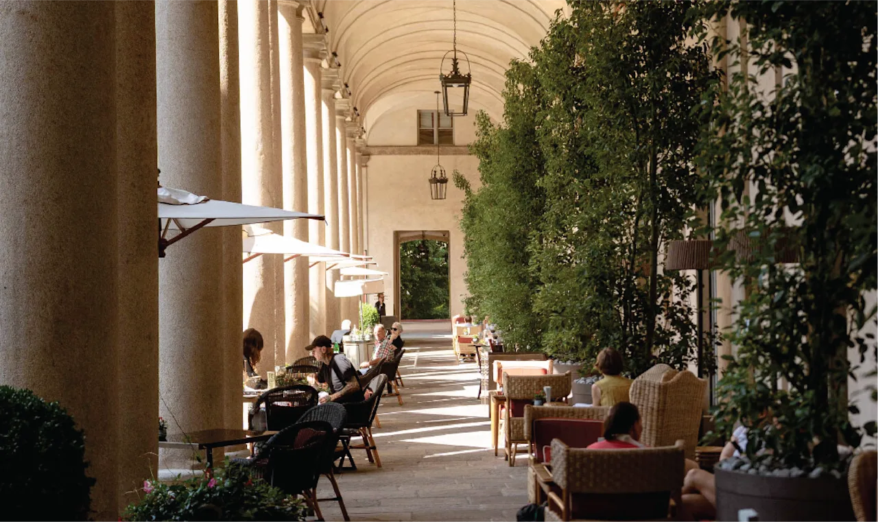 The All-Day Percher: 10-11 Bar at Portrait Milano Hotel