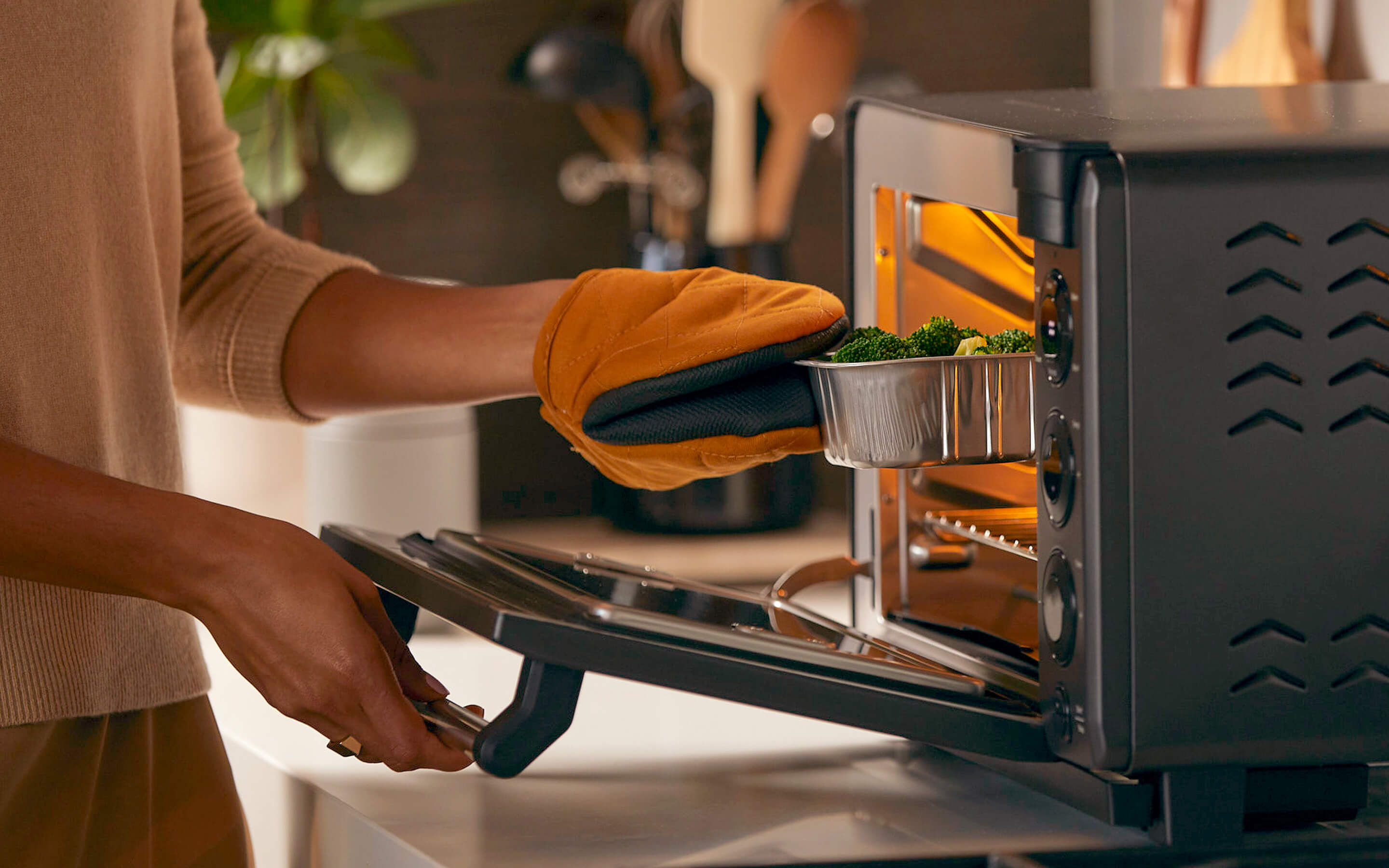 Ever wonder how your Tovala Smart Oven makes chef-quality meals in 25