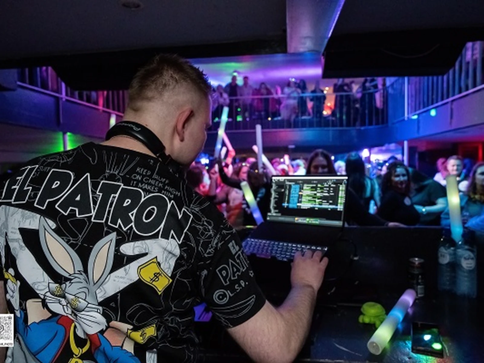 DJ podczas Disco Boat Party