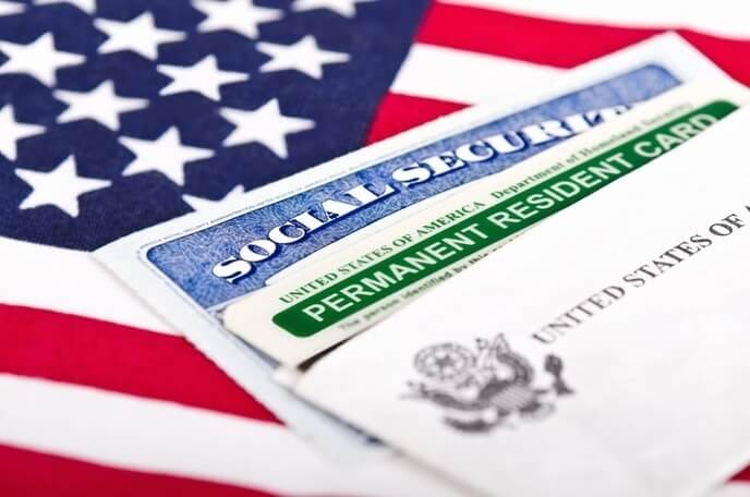 What is the difference between a . permanent resident and a citizen? |  Nova Credit