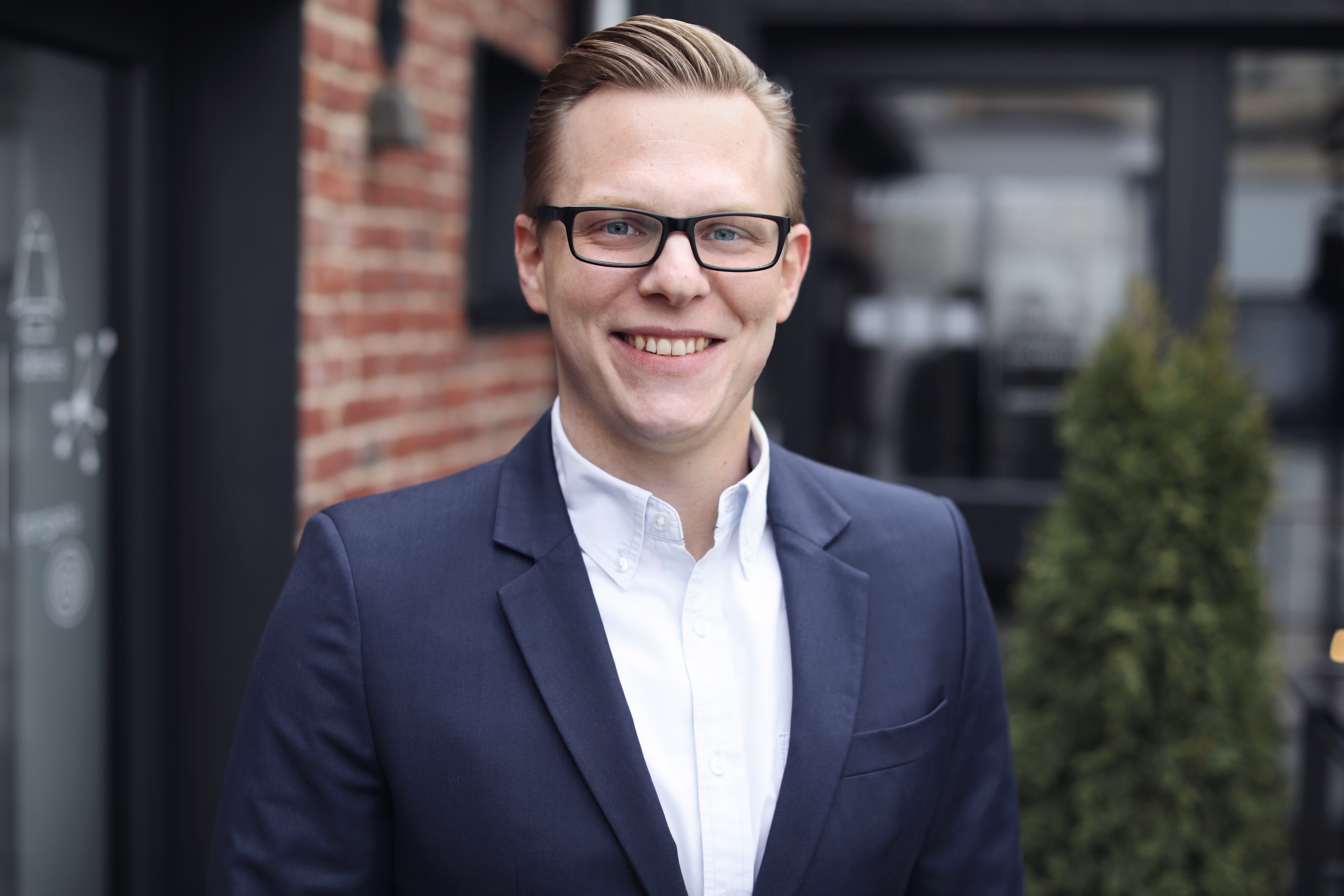 Portrait of 
            Dr.
            Sebastian
            Schäfer
            