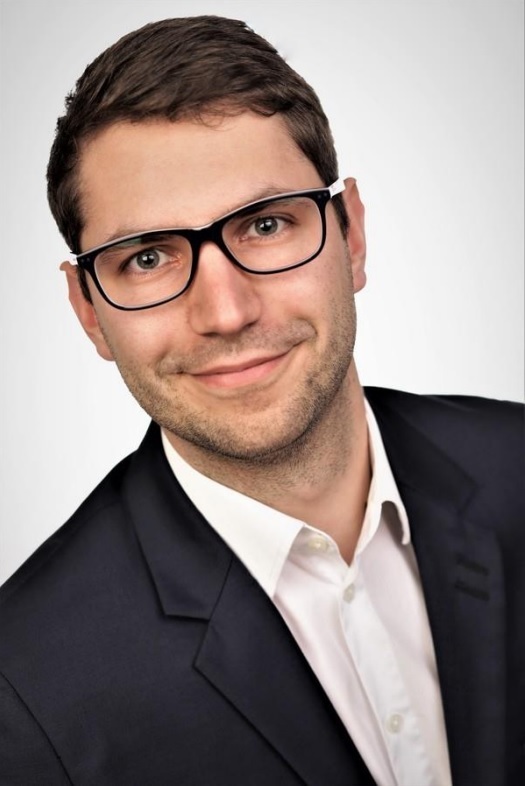 Portrait of 
              Robin
              Ibing
              