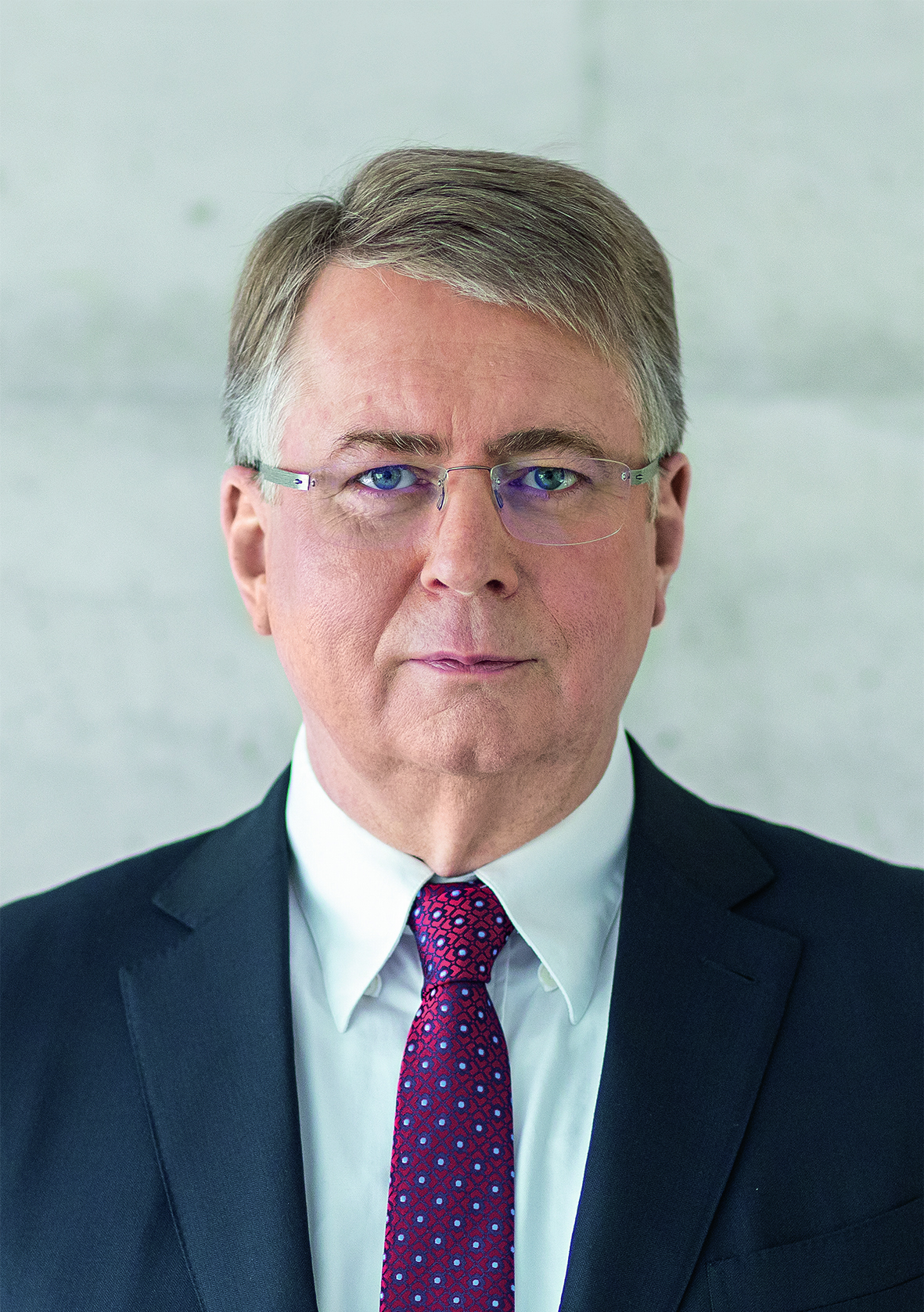 Portrait of 
              Bernd
              Tönjes
              