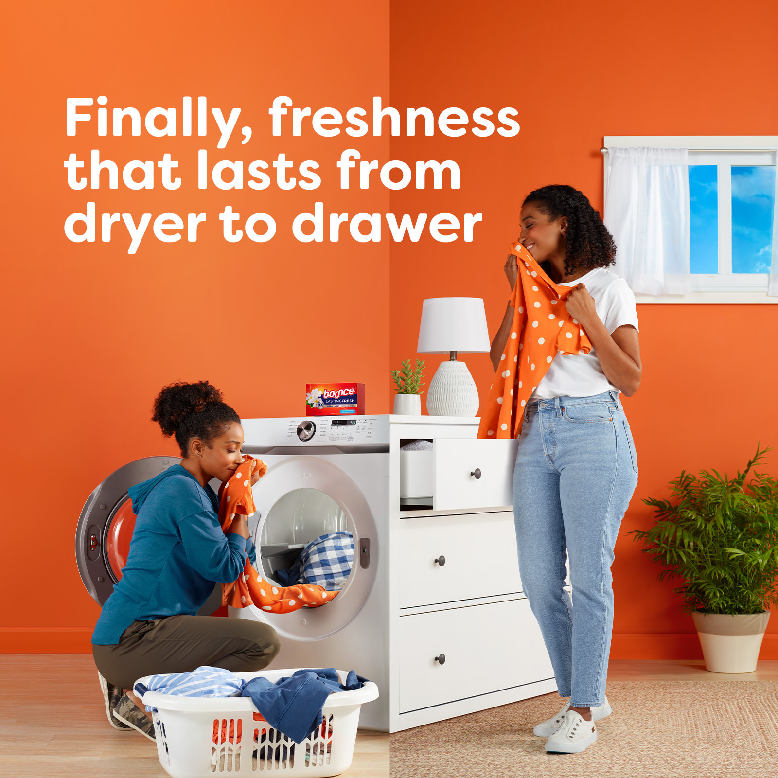 Bounce Lasting Fresh Dryer Sheets benefits: Freshness that lasts from dryer to drawer