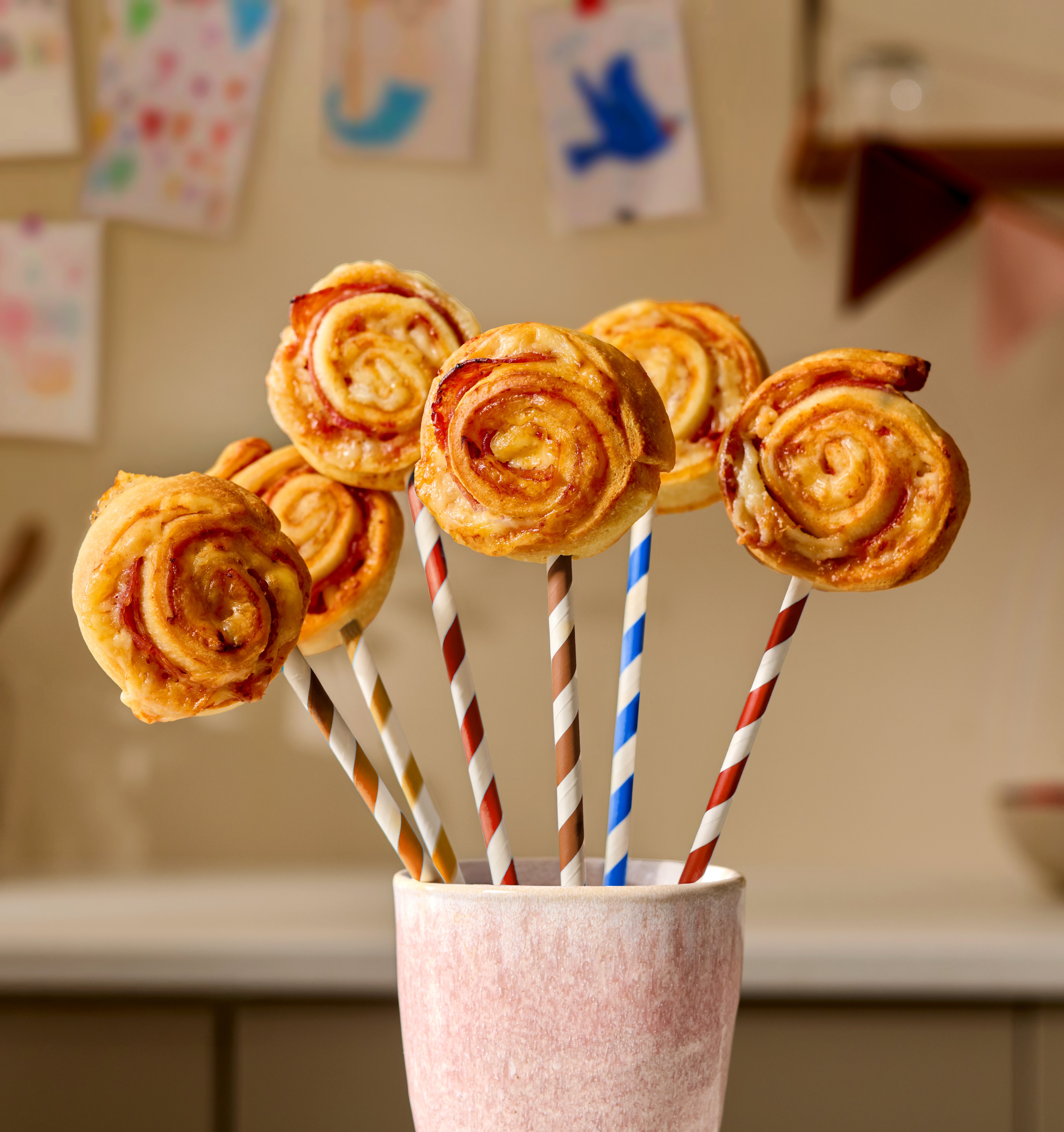 Pizza Lollis mit Salami