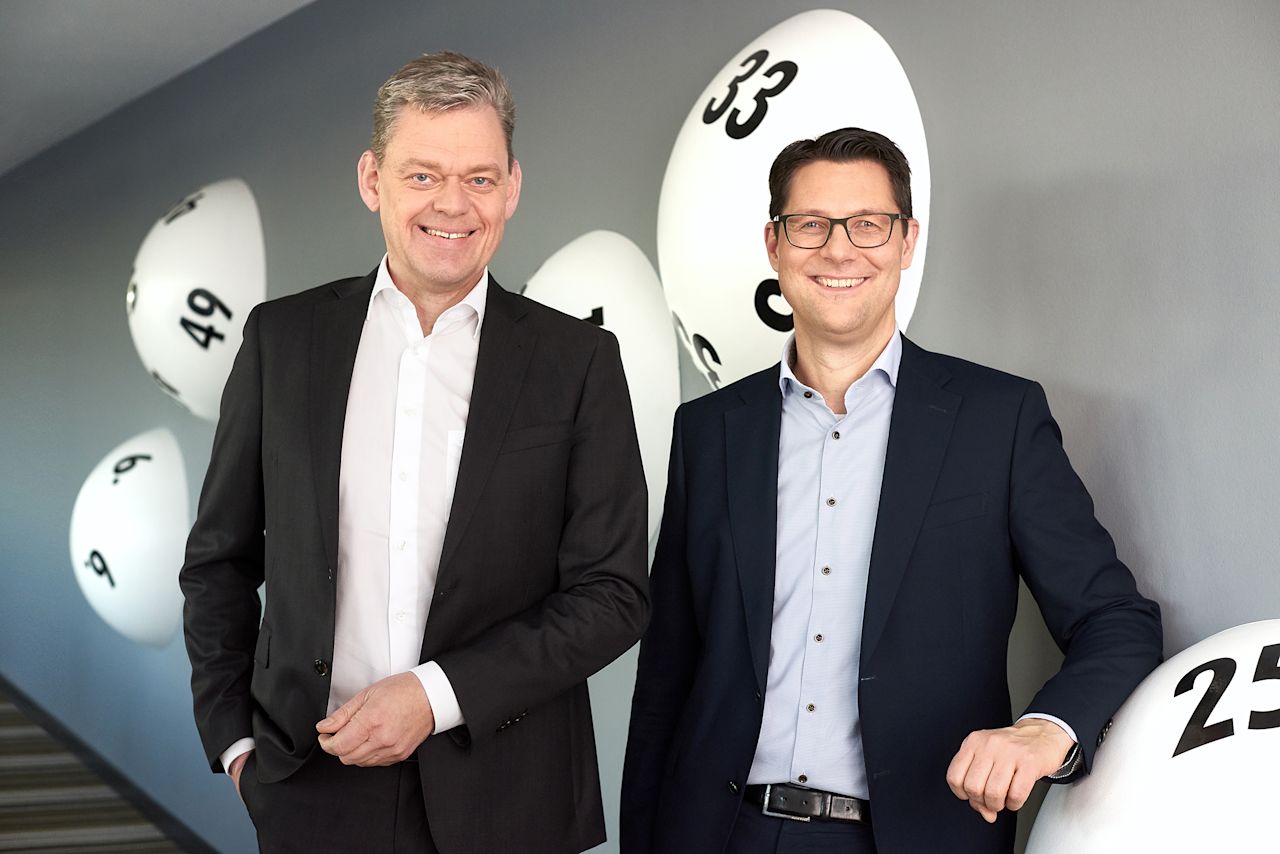 Axel Holthaus und Sven Osthoff, Geschäftsführer von LOTTO Niedersachsen