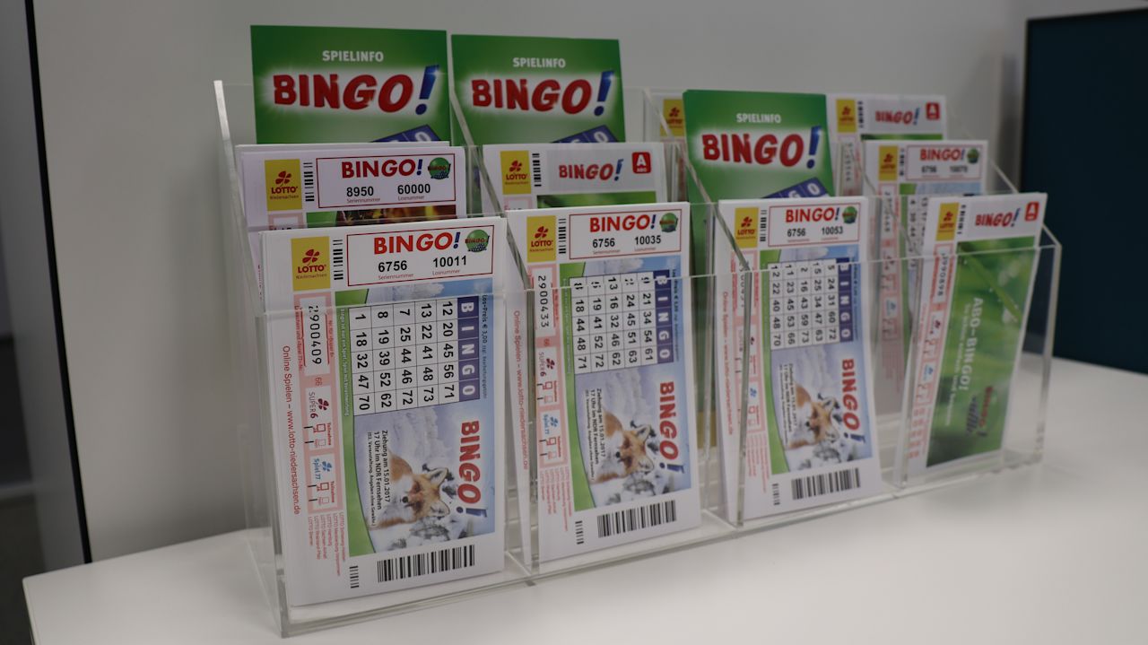 BINGO!-Spielscheine und Flyer (Bildquelle: LOTTO Niedersachsen)