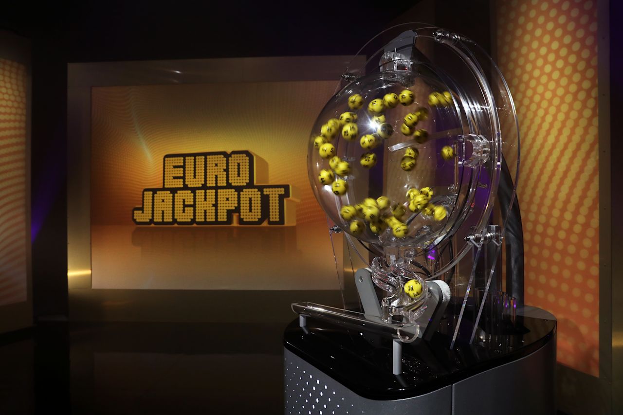 Abbildung der Eurojackpot-Ziehungsgeräte (Bildquelle: Veikkaus)