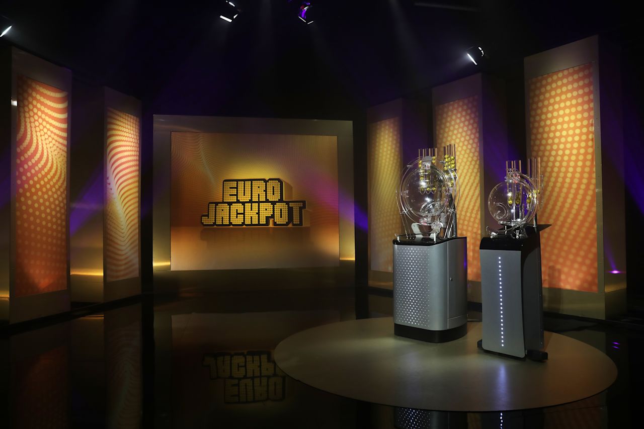Abbildung der Eurojackpot-Ziehungsgeräte im Studio (Bildquelle: Veikkaus)