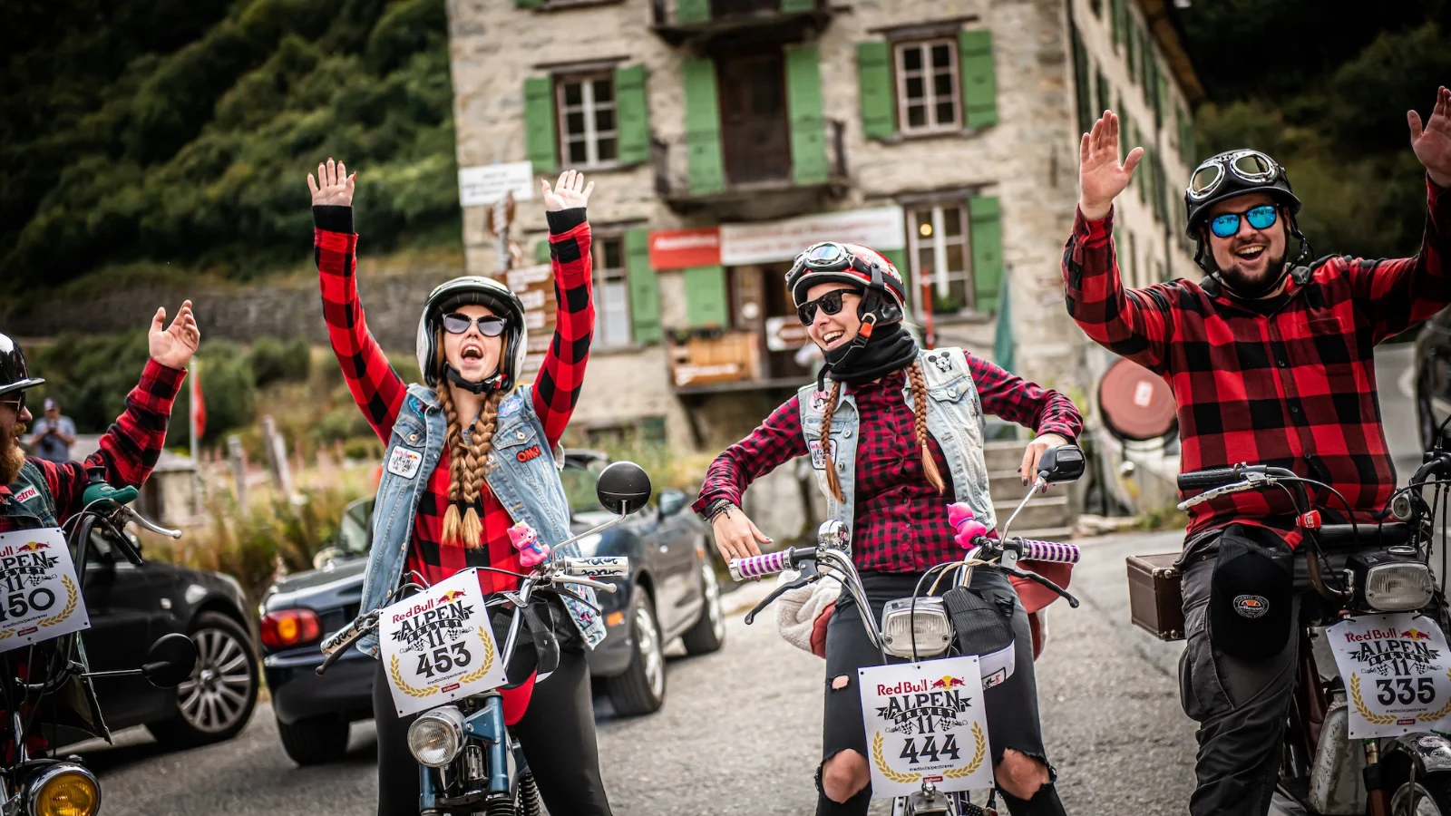 Red Bull Alpenbrevet führt Töfflifans durchs Berner Oberland