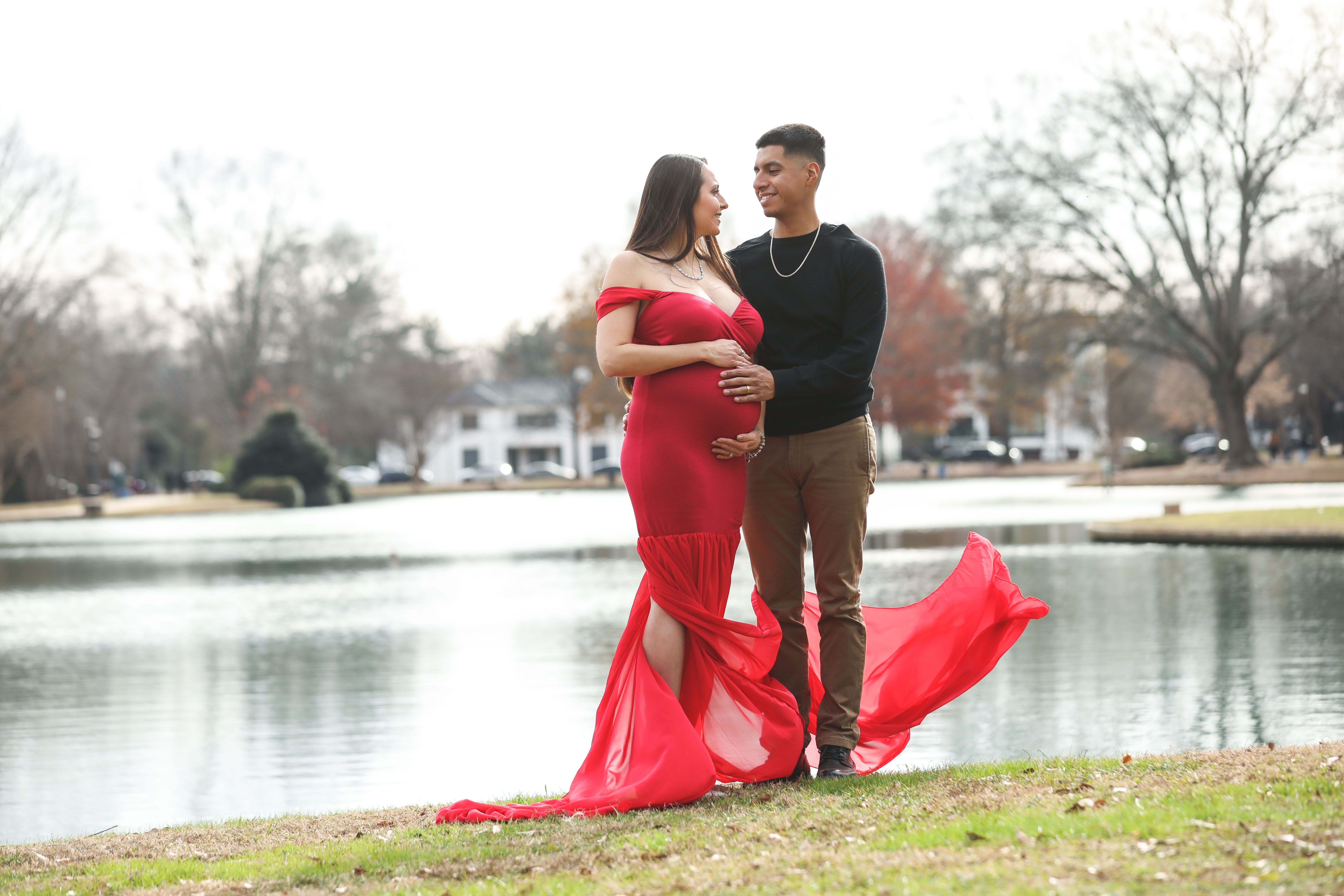 Open lawns, walking paths, and mature trees at Freedom Park in Charlotte during a Shoott maternity photo session.