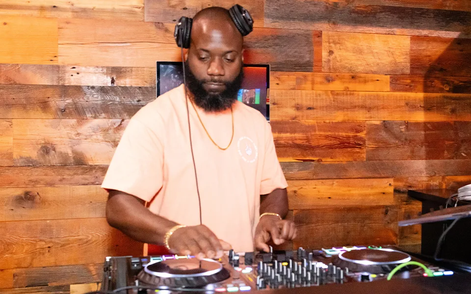DJ with two turn tables