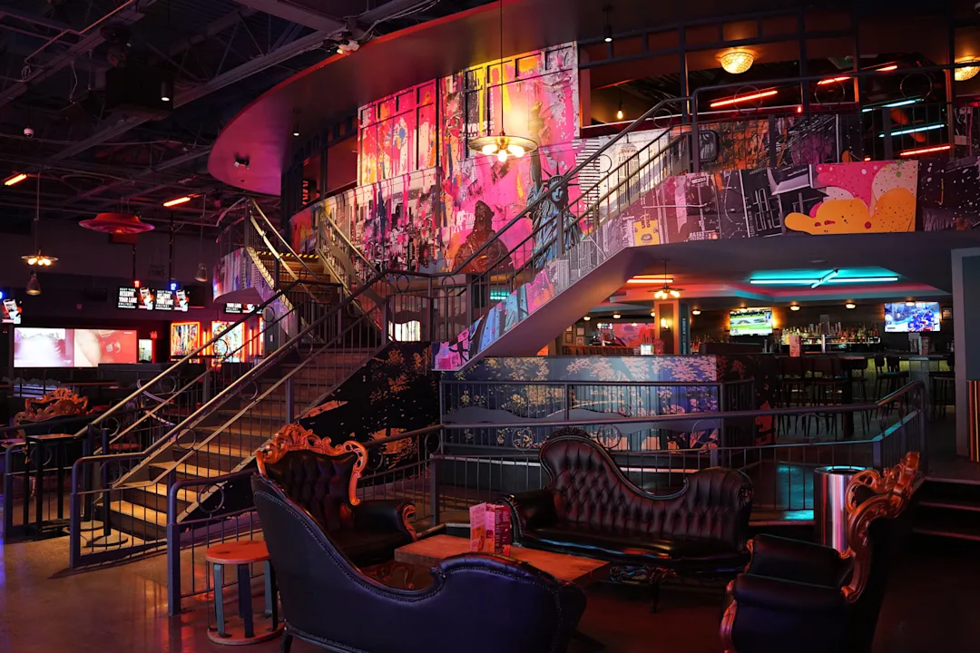 Bowling Alley, Lounge, & Entertainment in NYC | Lucky Strike Chelsea Piers