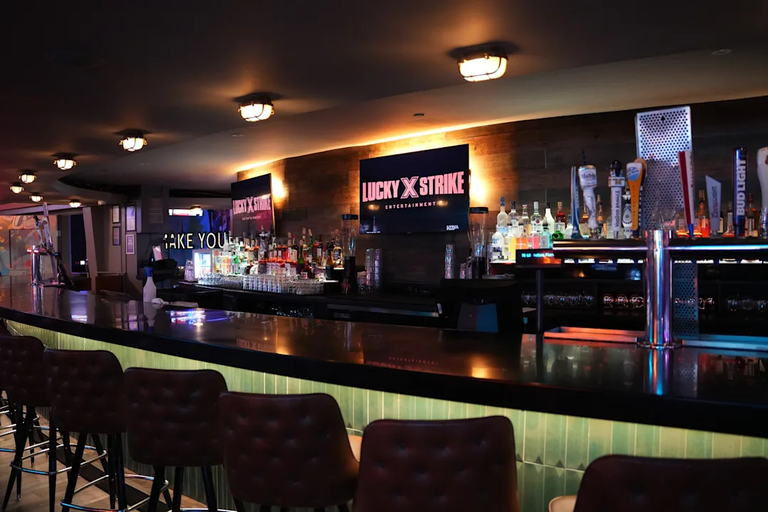 Bowling Alley, Lounge, & Entertainment in NYC | Lucky Strike Chelsea Piers