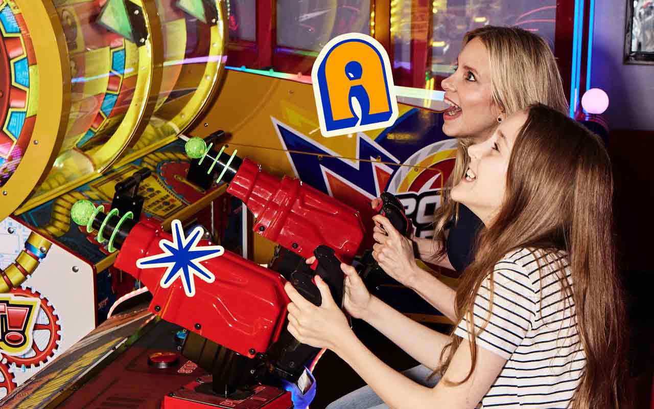 Kids Birthday Parties & Packages | AMF DeSoto Lanes