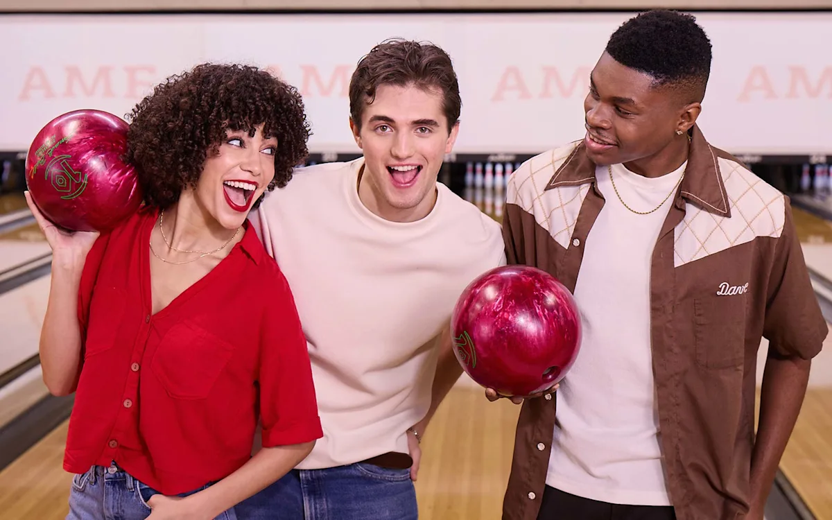 FAQs: Bowling, Leagues, Pricing & More | AMF