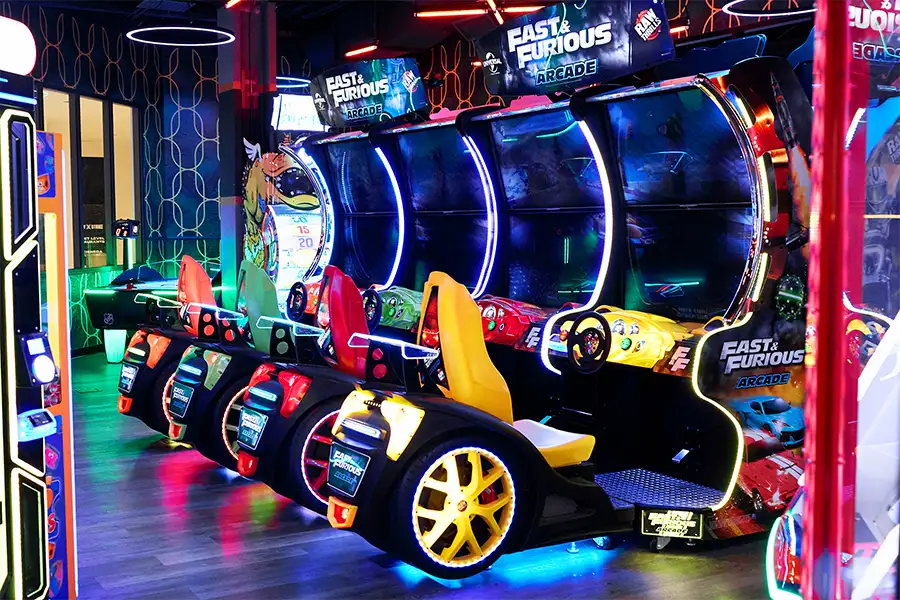 Large, colorful arcade with lots of big games