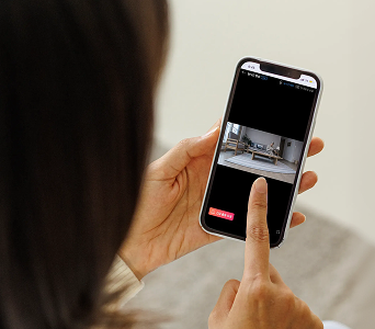 혼자 사시는 부모님이 잘 계시는지 궁금하다면?