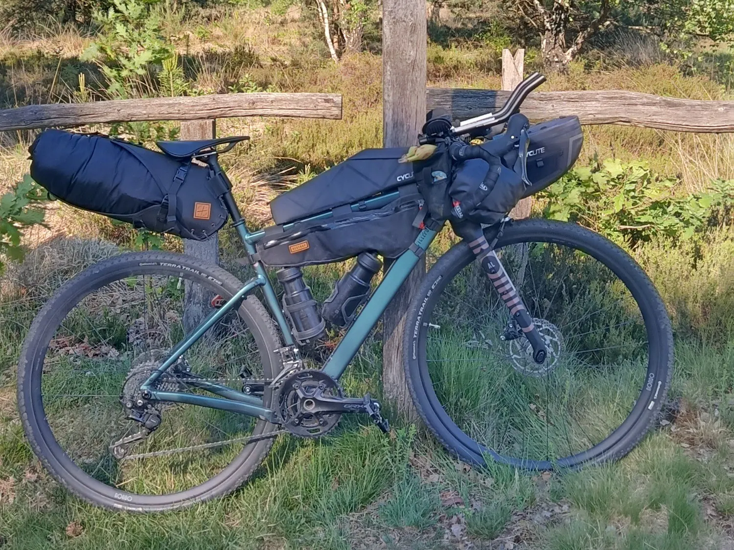 camping zelt ohne boden Q-Tac Ruck Zuck Bivvy Angelzelt vorn geöffnet [DAS ORIGINAL] Karpfenzelt mit herausnehmbarer Bodenplane, Angel Boden, RuckZuck Anglerzelt, Farbe:Silbern +2.50 One Year on a