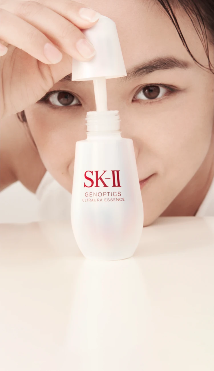 SK-II No.1亮白精華「小燈泡精華」， 全面提亮膚色更不犧牲保濕力。7天感受到肌膚變明亮，14天改善暗沉，28天提亮淡斑。立即體驗。 