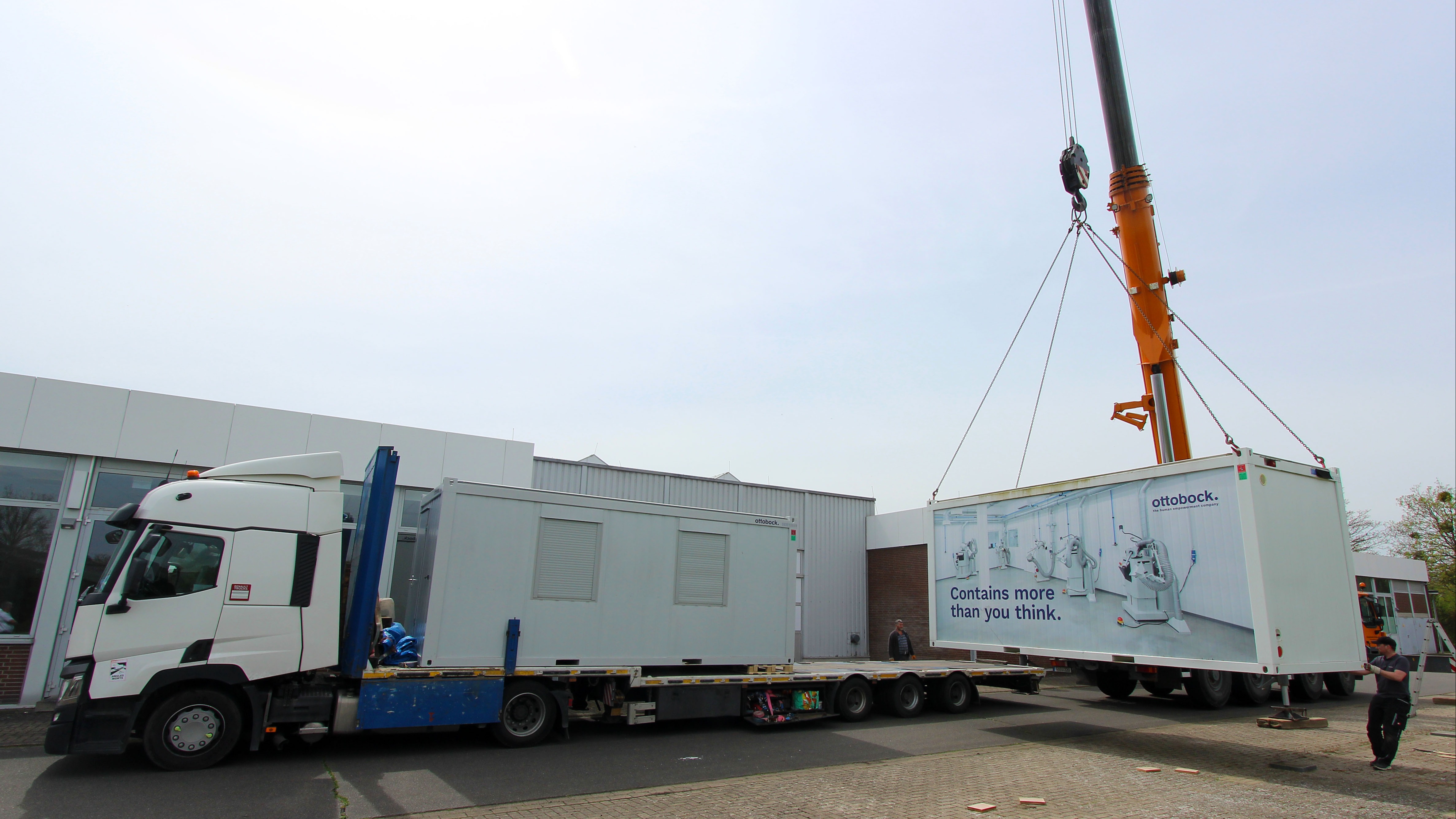 Bild Container (Erdbeben): LKW