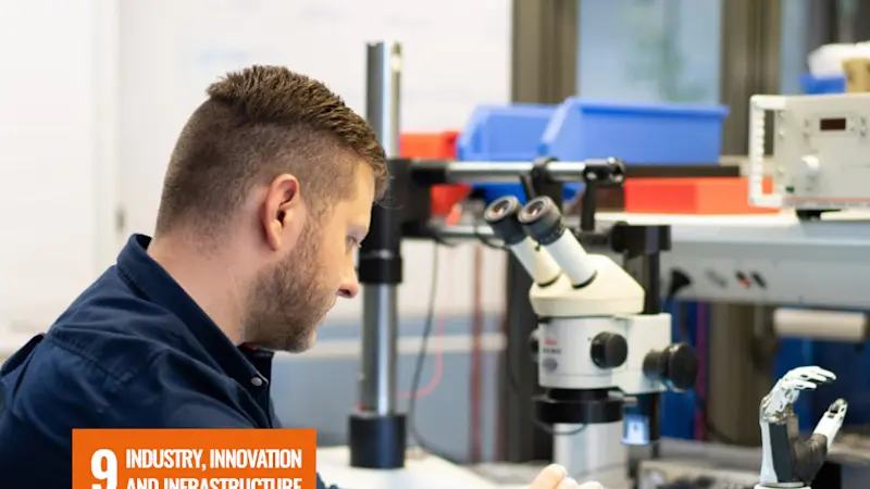 Grafik, die das Nachhaltigkeitsziel 9 (Industrie, Innovation und Infrastruktur) abbildet