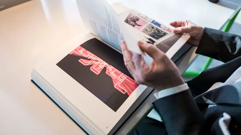 Professor Hans Georg Näder veröffentlicht das Buch „Futuring Human Mobility“