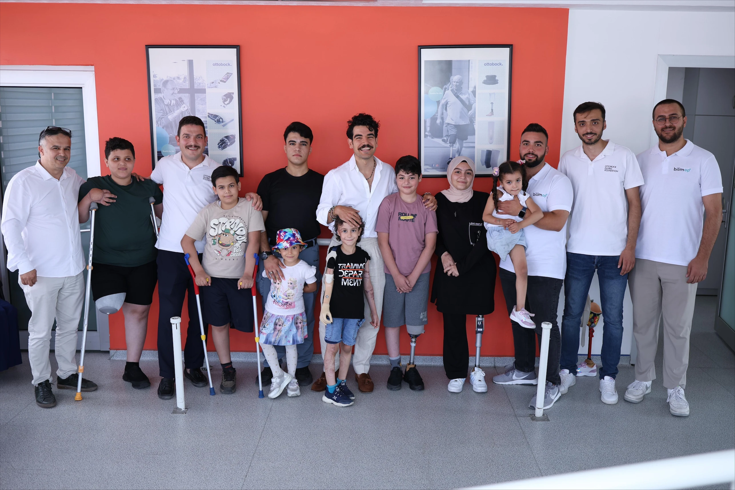 Image 21 children from Gaza treated in Turkiye