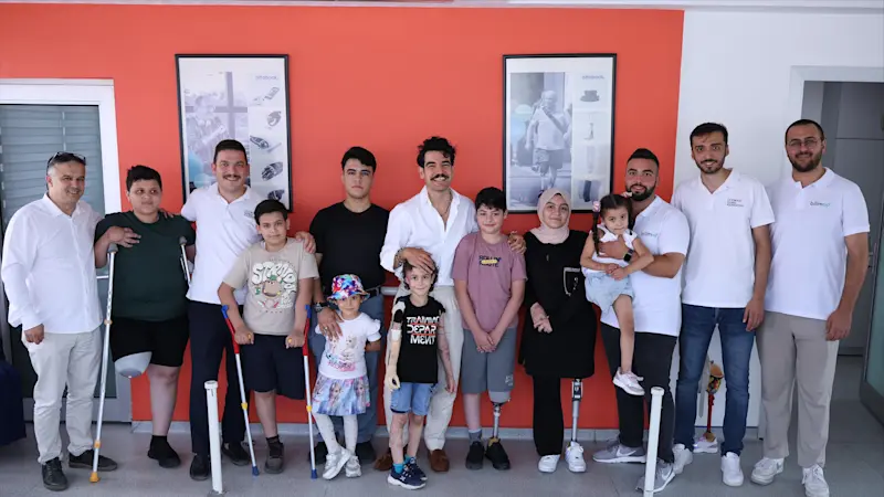 Image 21 children from Gaza treated in Turkiye