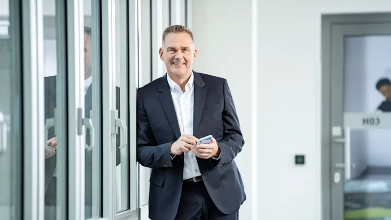 JÖRG WAHLERS