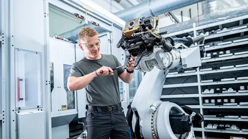 Operations_MA mit Roboter