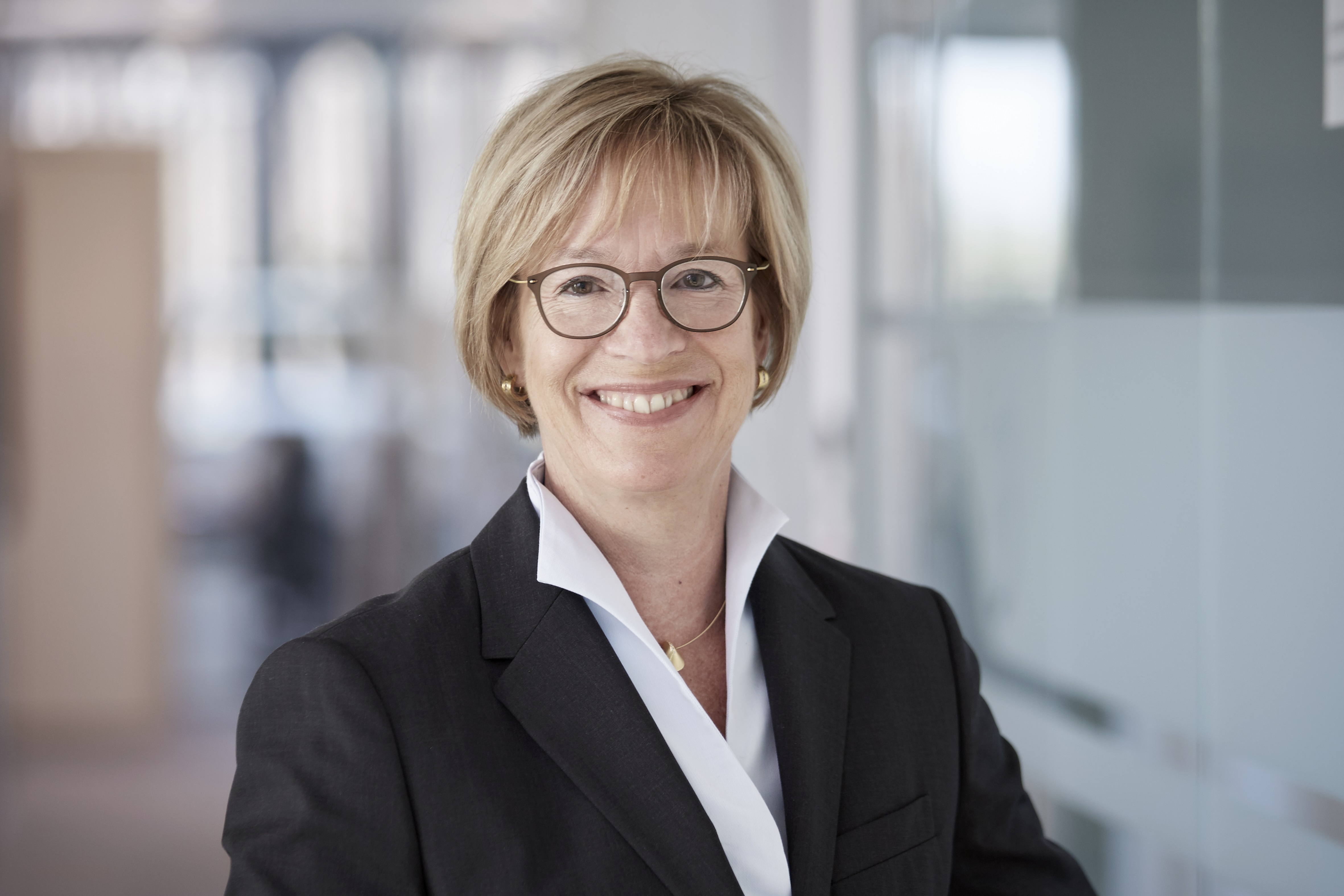 KATHRIN DAHNKE TO HEAD THE FINANCE DEPARTMENT AS EXECUTIVE DIRECTOR AND BECOME A
MEMBER OF THE MANAGEMENT BOARD