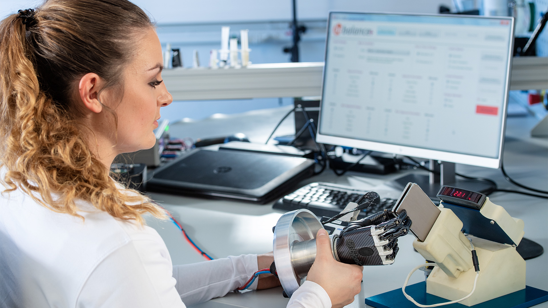 prüfung-handprothese