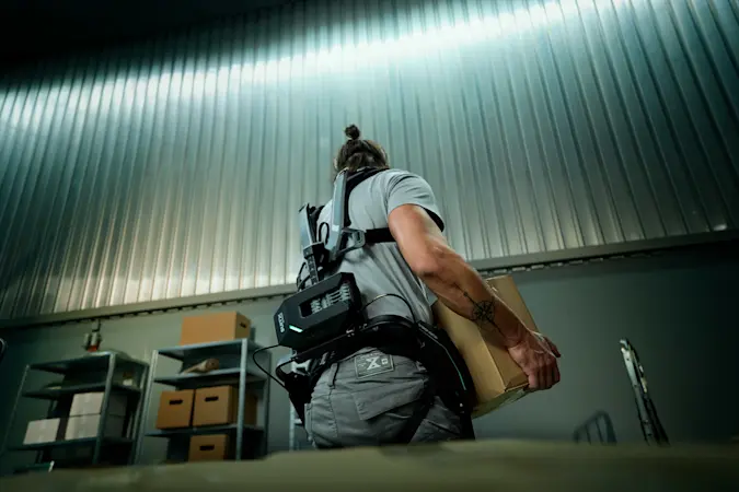 251030 VOLTON SUITX 01 PRODUCT IN USE 296