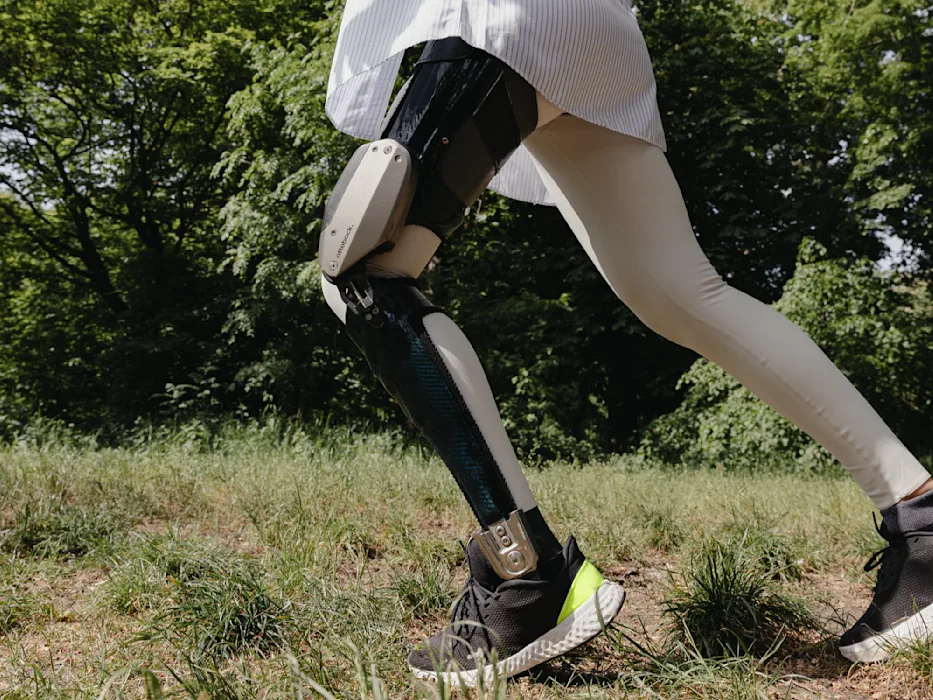 SCS23025 Neuromobility 29A1250-cf C-Brace Sina