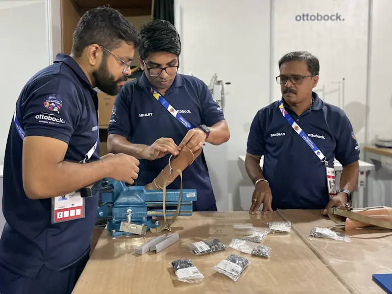 Ottobock stellt ein 58-köpfiges Team vor Ort, darunter rund 20 TechnikerInnen.