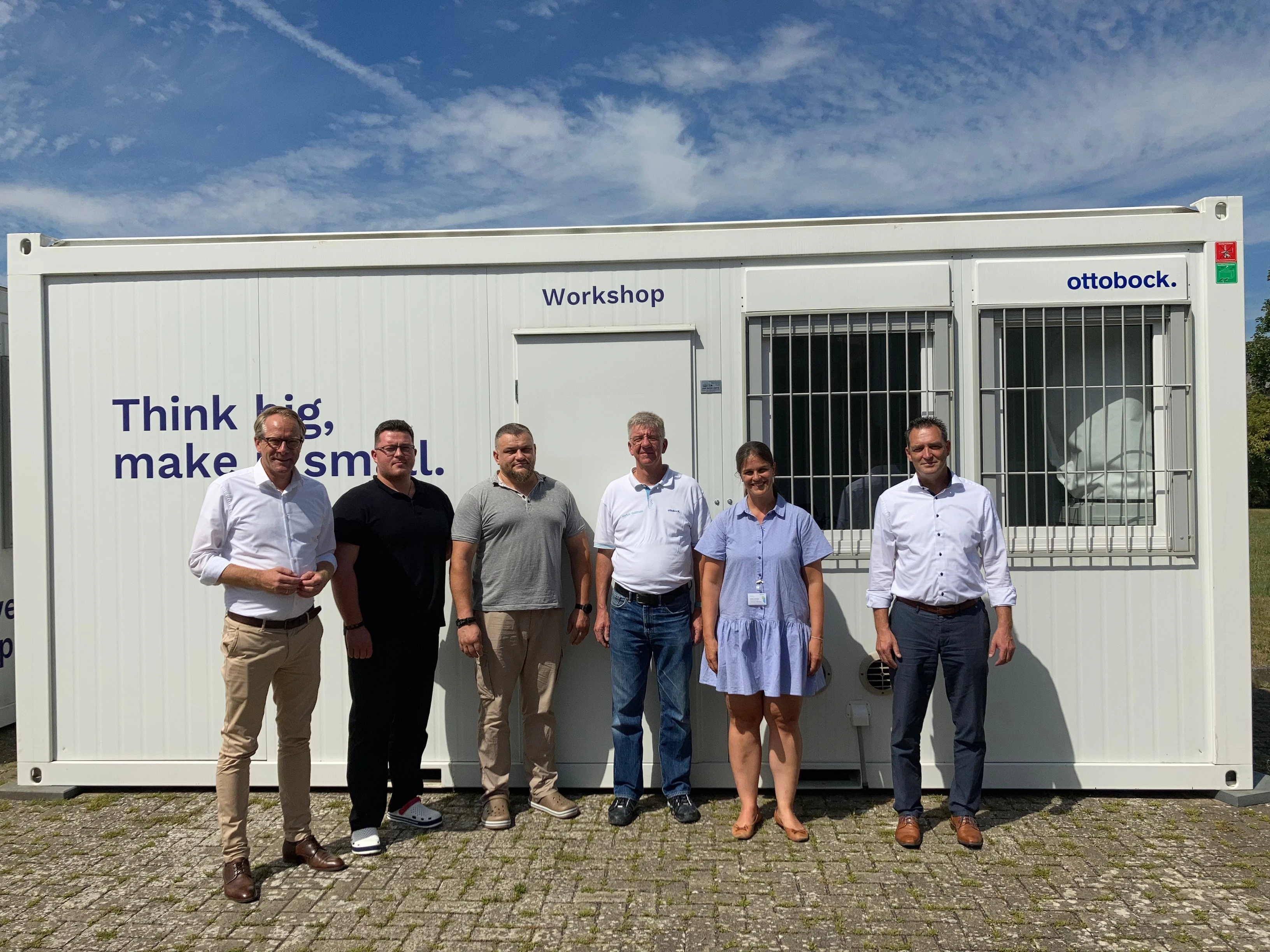 The start of a cross-team collaboration: the first container left the Ottobock Campus in Duderstadt for Lviv in September 2022.