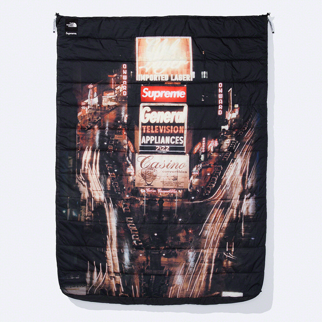 Supreme x The North Face Dolomite Double Sleeping Bag | Supreme