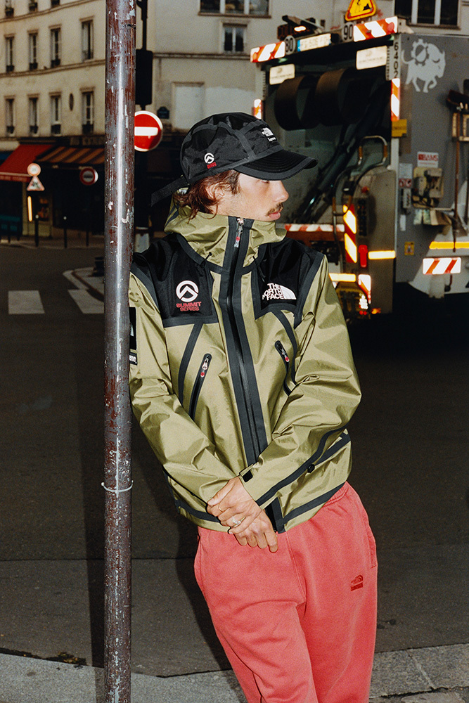 Supreme Drop Rare Hand Painted Plate & The North Face Collab This