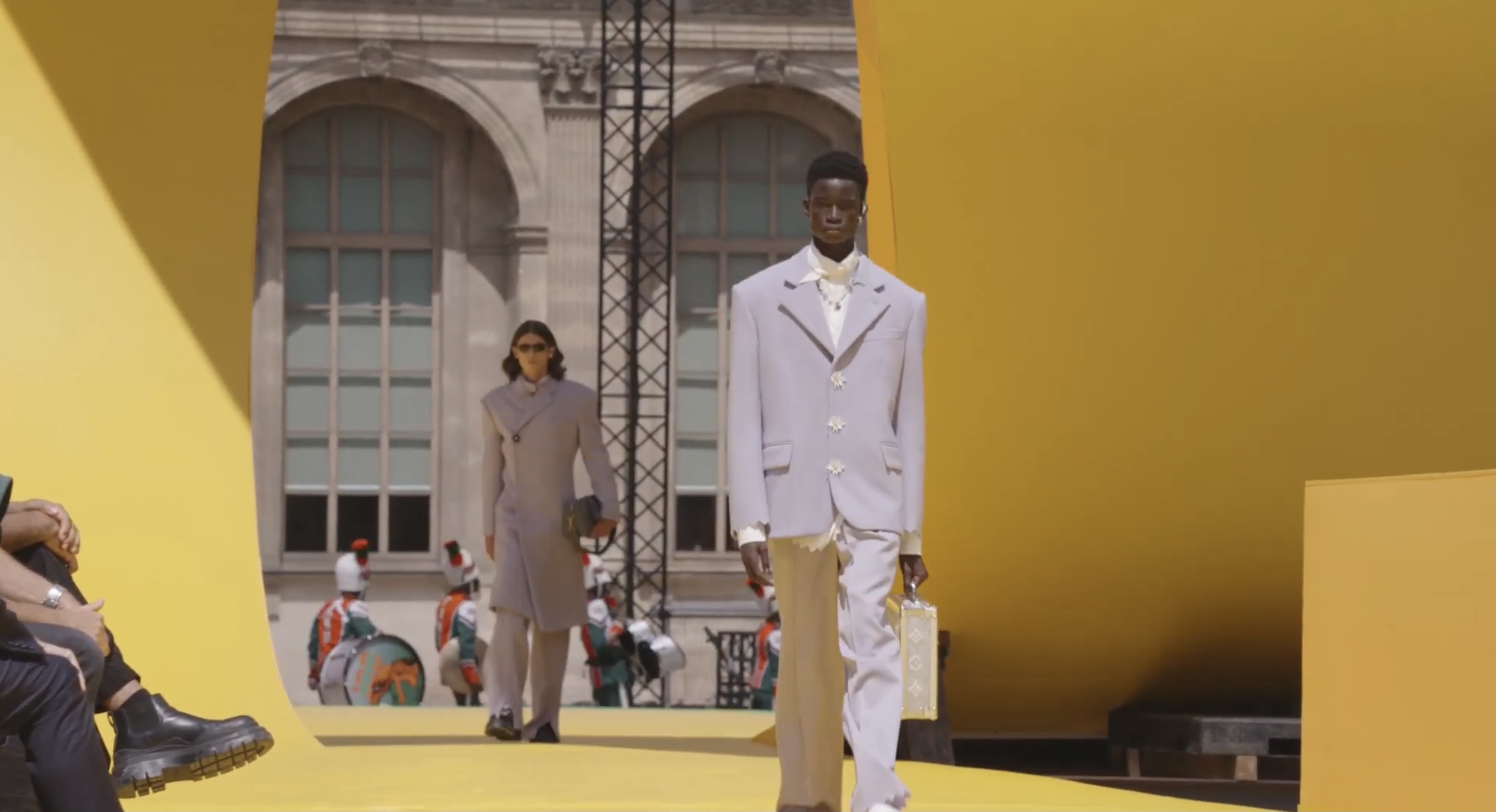 Exploring the Wonders of Louis Vuitton SS23: Virgil Abloh's Yellow Brick  Road of Imagination — TWENTY4SEVENTRENDS - London Personal Shopper