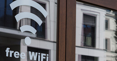 Banner-free-wifi-symbol